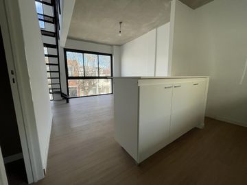 Venta Departamento 2 Amb. al Fte. en Haedo  
