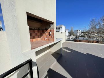 Venta Departamento 2 Amb. al Fte. en Haedo  