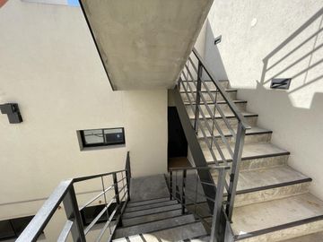 Venta Departamento 2 Amb. al Fte. en Haedo  