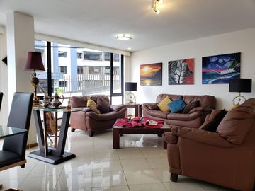 Arriendo Casa independiente en la Gonzales Suarez, Conjunto Herradura