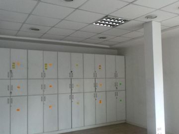 EDIFICIO DE 2P Y UN GALPÓN METÁLICO COMERCIAL, BARRIO SANTA BÁRBARA-CHILLOGALLO