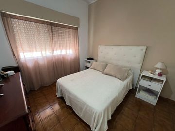 Bahía Blanca 140, Wilde ¡Ph con local o garage a la venta en Wilde!