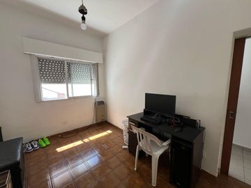 Bahía Blanca 140, Wilde ¡Ph con local o garage a la venta en Wilde!