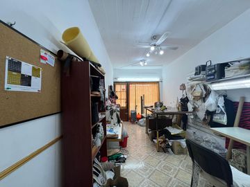 Bahía Blanca 140, Wilde ¡Ph con local o garage a la venta en Wilde!