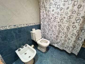 Bahía Blanca 140, Wilde ¡Ph con local o garage a la venta en Wilde!