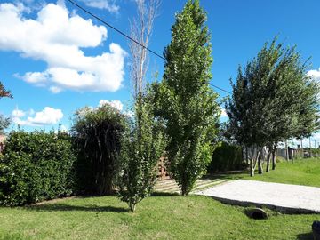 FUNES TOWN- LOTE  CON MEJORAS  Y PISCINA