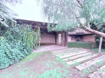 FUNES TOWN- LOTE  CON MEJORAS  Y PISCINA