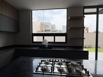 Nueva casa en venta Altozano