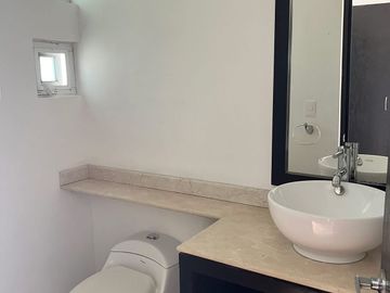 Hermosa casa en venta Juriquilla