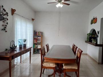 Casa en  venta en  Fracc. Las Fincas Jiutepec.