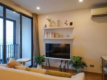 Modern 1 Bedroom Condo at Phetchaburi