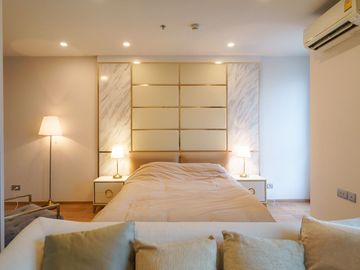 Modern 1 Bedroom Condo at Phetchaburi