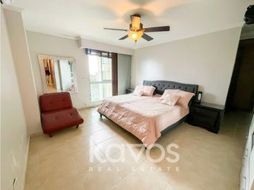 Venta de apartamento con terraza en PH COSTA PACIFICA, PUNTA PACIFICA