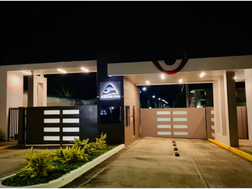 TOCUMEN / RESIDENCIAL ALTOS DEL ESTE / 120M / 3 HABITACION /DUPLEX
