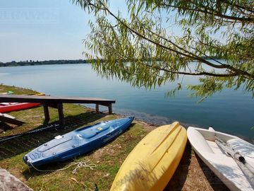 GRAN BALCON A LA LAGUNA. 2 COCHERAS.