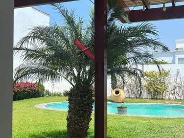 En Venta: Hermosa Casa en Las Brisas de Villa con Piscina y Jardín