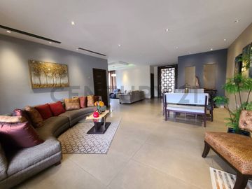 Casa en Ceibos con 3 unidades independientes, ideal para familia o inversión_JZa