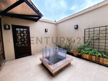 Casa en Ceibos con 3 unidades independientes, ideal para familia o inversión_JZa