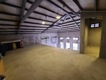 Casa en Ceibos con 3 unidades independientes, ideal para familia o inversión_JZa