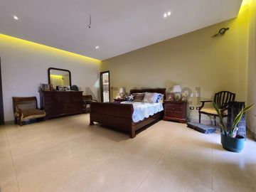 Casa en Ceibos con 3 unidades independientes, ideal para familia o inversión_JZa