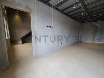 Casa en Ceibos con 3 unidades independientes, ideal para familia o inversión_JZa