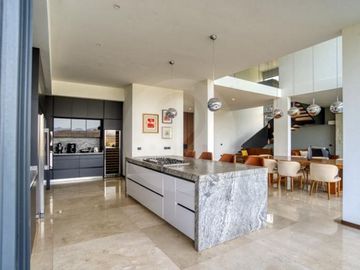 Casa en condominio en venta en Las Cañadas