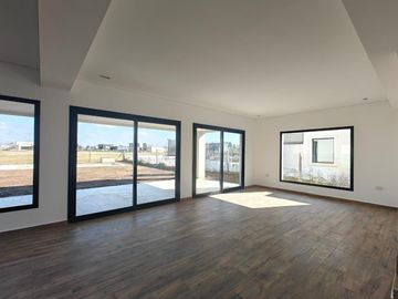 Casa con pileta en San Pablo