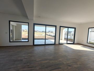 Casa con pileta en San Pablo