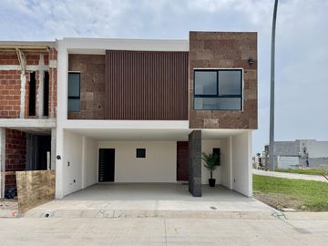 Casa Nueva en Venta Punto Lomas Riviera Veracruzana