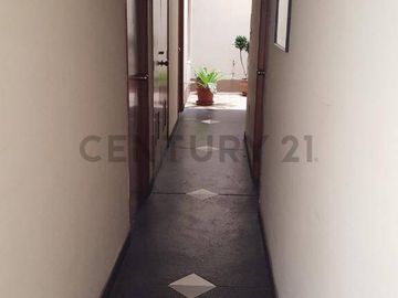 OCASION: Hostal en Venta (Con / Sin Iquilino) en Santa Beatriz, Cercado de Lima