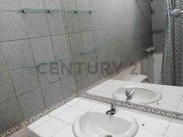 OCASION: Hostal en Venta (Con / Sin Iquilino) en Santa Beatriz, Cercado de Lima