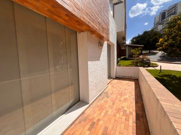 Departamento de Oportunidad en Lomas de Monteserrin