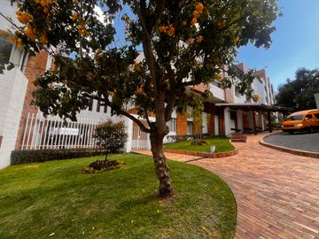 Departamento de Oportunidad en Lomas de Monteserrin