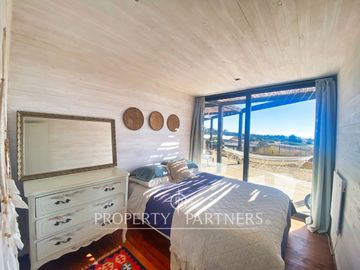 Pichilemu, Casa Iluminada con vista al mar