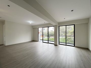 VENTA DE FLAT (3 DORMITORIOS)- AMPLIO BALCÓN CON VISTA A PARQUE- EN SANTIAGO DE SURCO