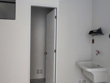 DepartamentoVENTA DE FLAT EN 1ER PISO (3 DORMITORIOS)- EN SANTIAGO DE SURCO- 150 M2 en