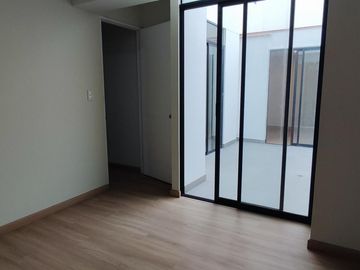 DepartamentoVENTA DE FLAT EN 1ER PISO (3 DORMITORIOS)- EN SANTIAGO DE SURCO- 150 M2 en
