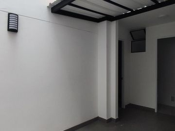 DepartamentoVENTA DE FLAT EN 1ER PISO (3 DORMITORIOS)- EN SANTIAGO DE SURCO- 150 M2 en