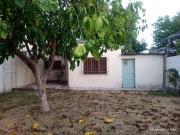 SE VENDE CASA EN BARRIO BANCARIO A METROS DEL PARQUE DE LOS NINOS, EXCELENTE ZONA DE SAN RAFAEL, MENDOZA