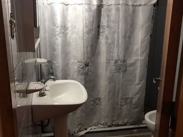 SE VENDE CASA EN BARRIO BANCARIO A METROS DEL PARQUE DE LOS NINOS, EXCELENTE ZONA DE SAN RAFAEL, MENDOZA