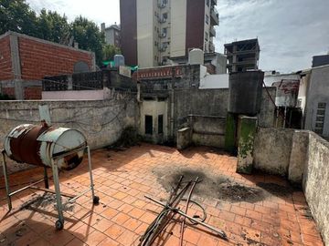 PH 3 AMB. A RECICLAR C/ TERRAZA - 86 metros Totales - QUINTANA 155 - LANUS OESTE