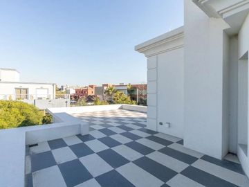 Casa 6 ambientes en Barrio privado Nuevo Quilmes