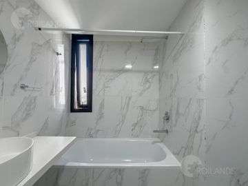 Alquiler Departamento 2 Amb con cochera baulera Brickell Tigre