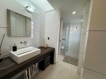 Casa de Autor en Alamos | 3 Recamaras + 5 Lugares de Estacionamiento