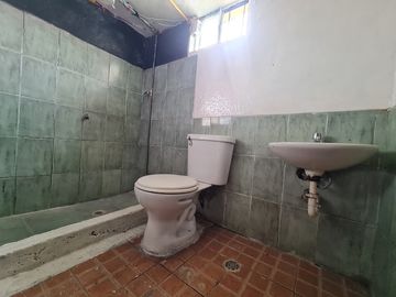 Venta Casa Independiente de 71 m² en Terreno de 291 m², San Fernando Sur de Quito
