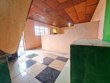 Venta Casa Independiente de 71 m² en Terreno de 291 m², San Fernando Sur de Quito