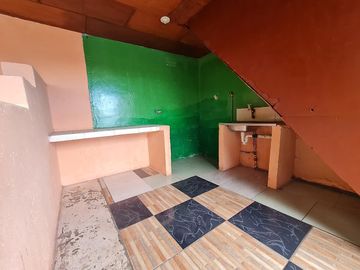 Venta Casa Independiente de 71 m² en Terreno de 291 m², San Fernando Sur de Quito