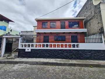 Venta Casa Independiente de 71 m² en Terreno de 291 m², San Fernando Sur de Quito