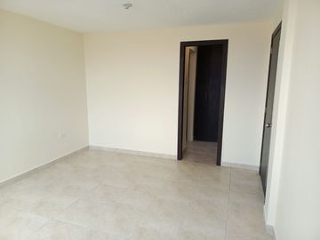 AMPLIA CASA EN VENTA
