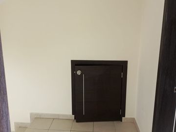 AMPLIA CASA EN VENTA